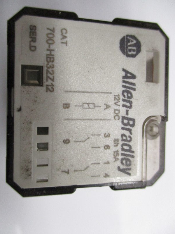 ALLEN BRADLEY 700-HB32Z12 SER. D 12VDC 15A UNMP