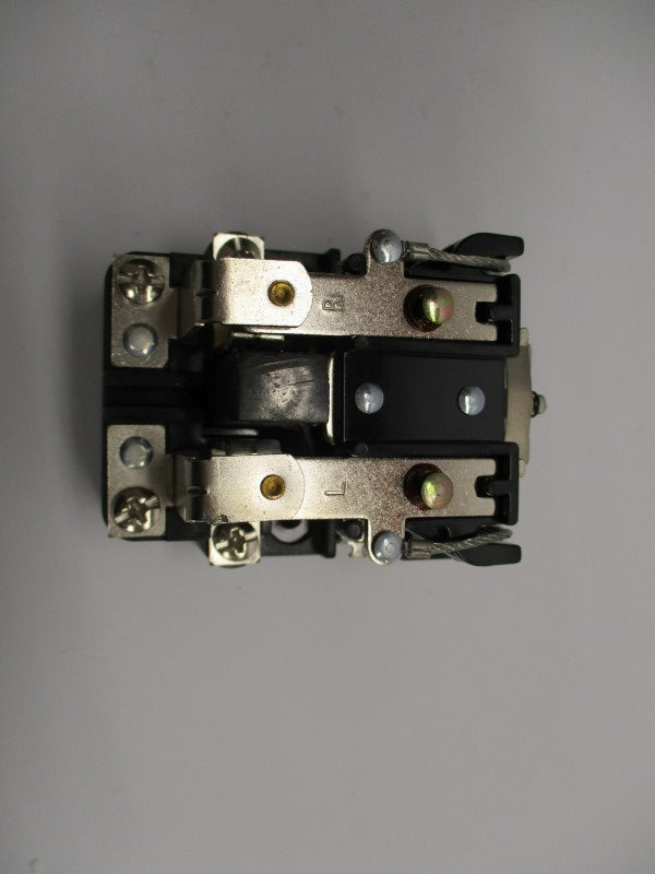 ALLEN BRADLEY 700-HG42A1-6 SER. A NSNP