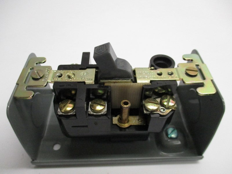 ALLEN BRADLEY 600-TAX5 SER. B NSNP