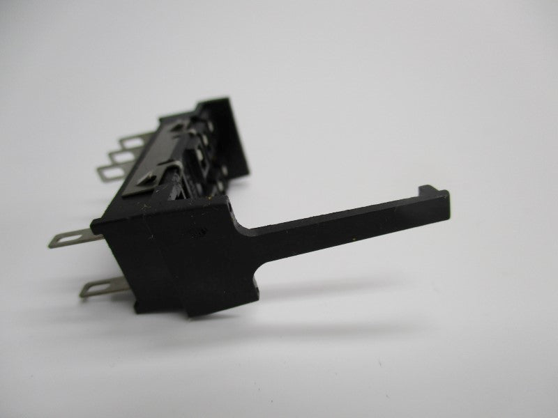 OMRON P2R-08 NSNP