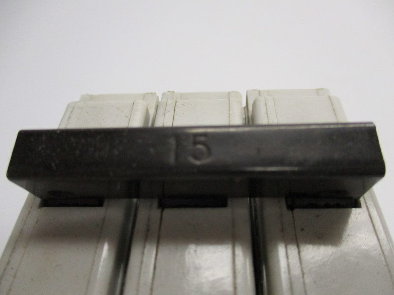 SYLVANIA BS3871M3 15A 240V (AS PICTURED) UNMP