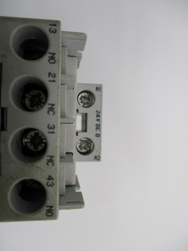 INDUSTRIAL SPARE PART 700-CF220DJ SER. A 24VDC UNMP