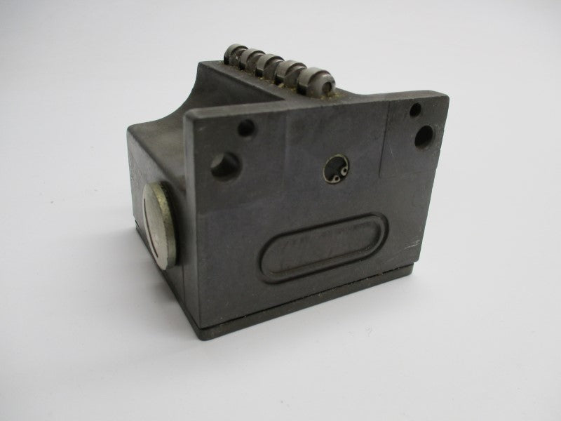 EUCHNER R12-502 NSNP