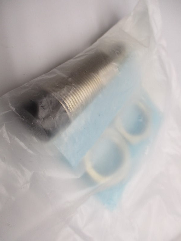 OMRON E2A-M18KN16-M1-B2 NSMP
