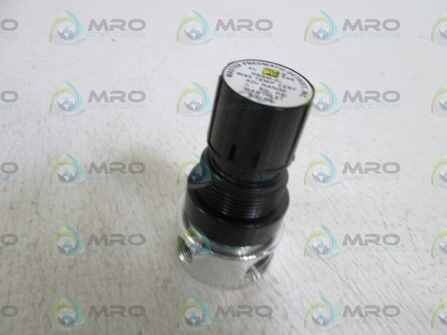MASTER PNEUMATIC 1/4" REGULATOR R55M-2L *NEW NO BOX*