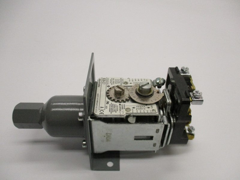 ALLEN BRADLEY 836-C7 SER. A 24-600V 300PSI (AS PICTURED) NSNP