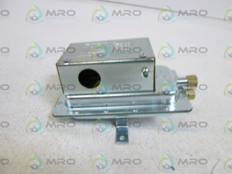 CLEVELAN CONTROLS AIR PRESSURE SWITCH AFS-222-134  NSMP