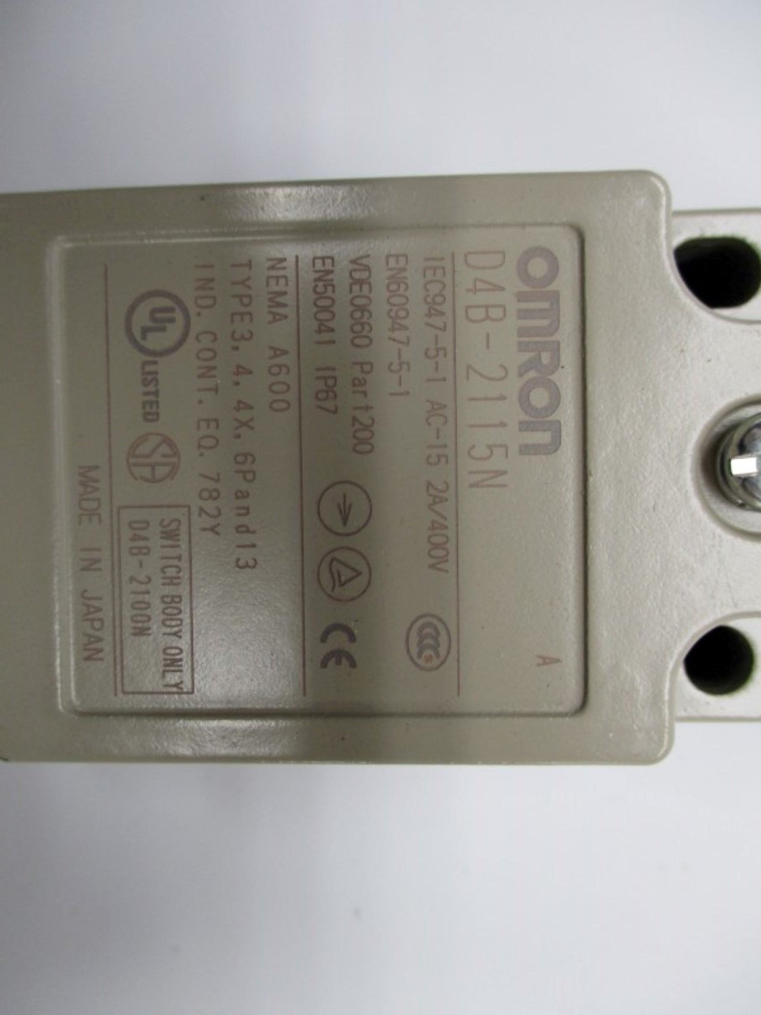 OMRON D4B-2115N NSMP