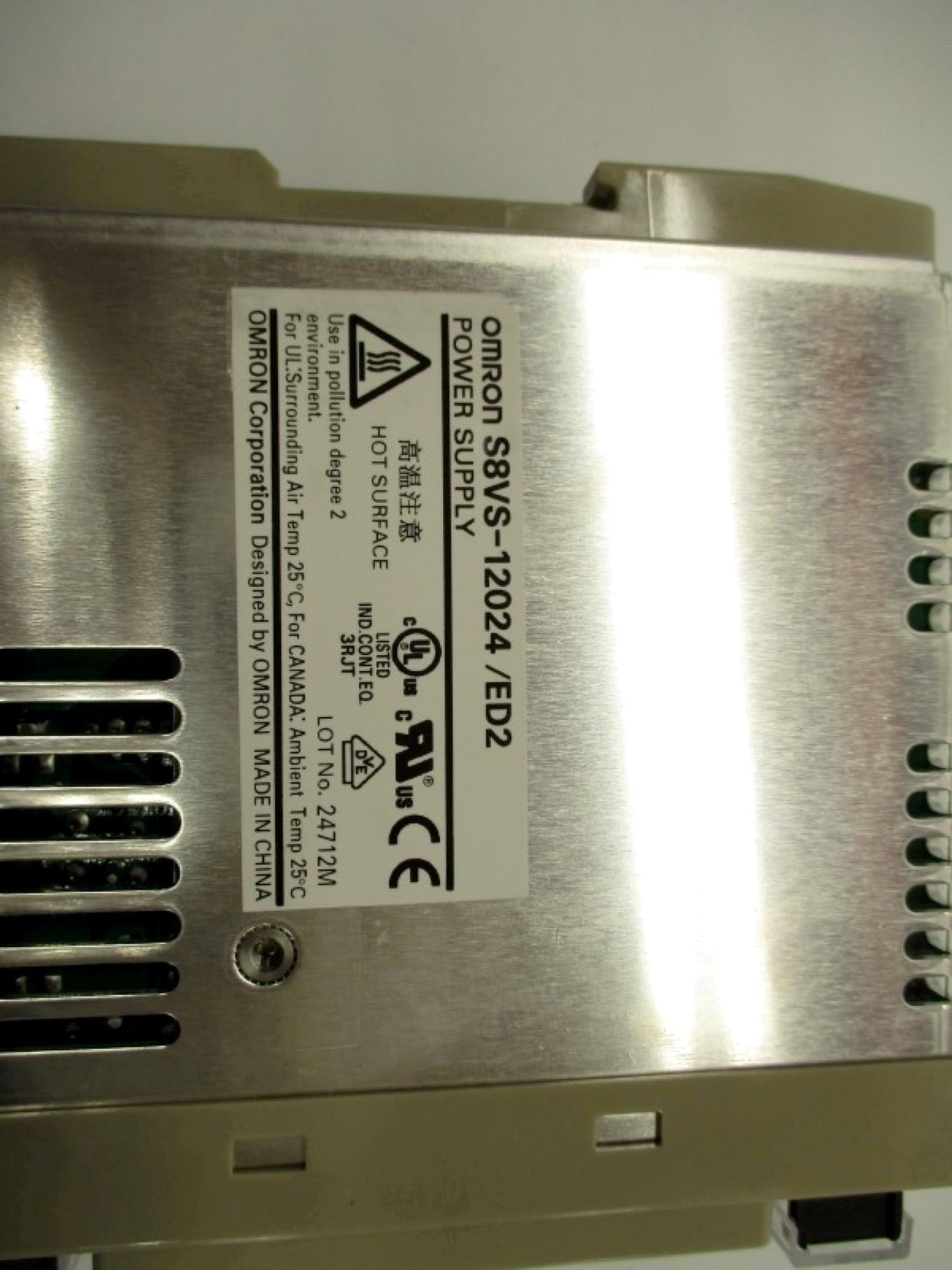 OMRON S8VS-12024 100-240VAC 1.9A NSMP