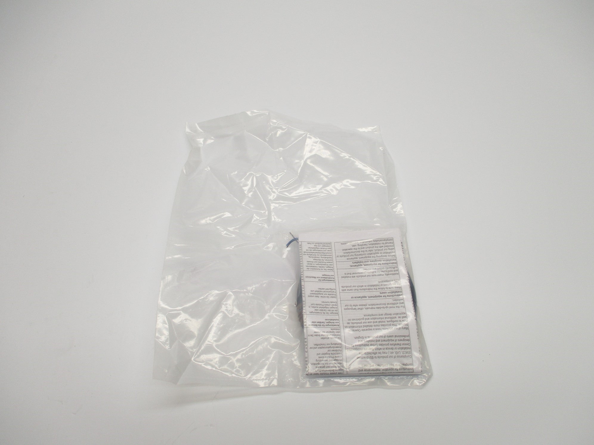 OMRON E2E-S05S12-WC-B1 10-30VDC 2M NSMP