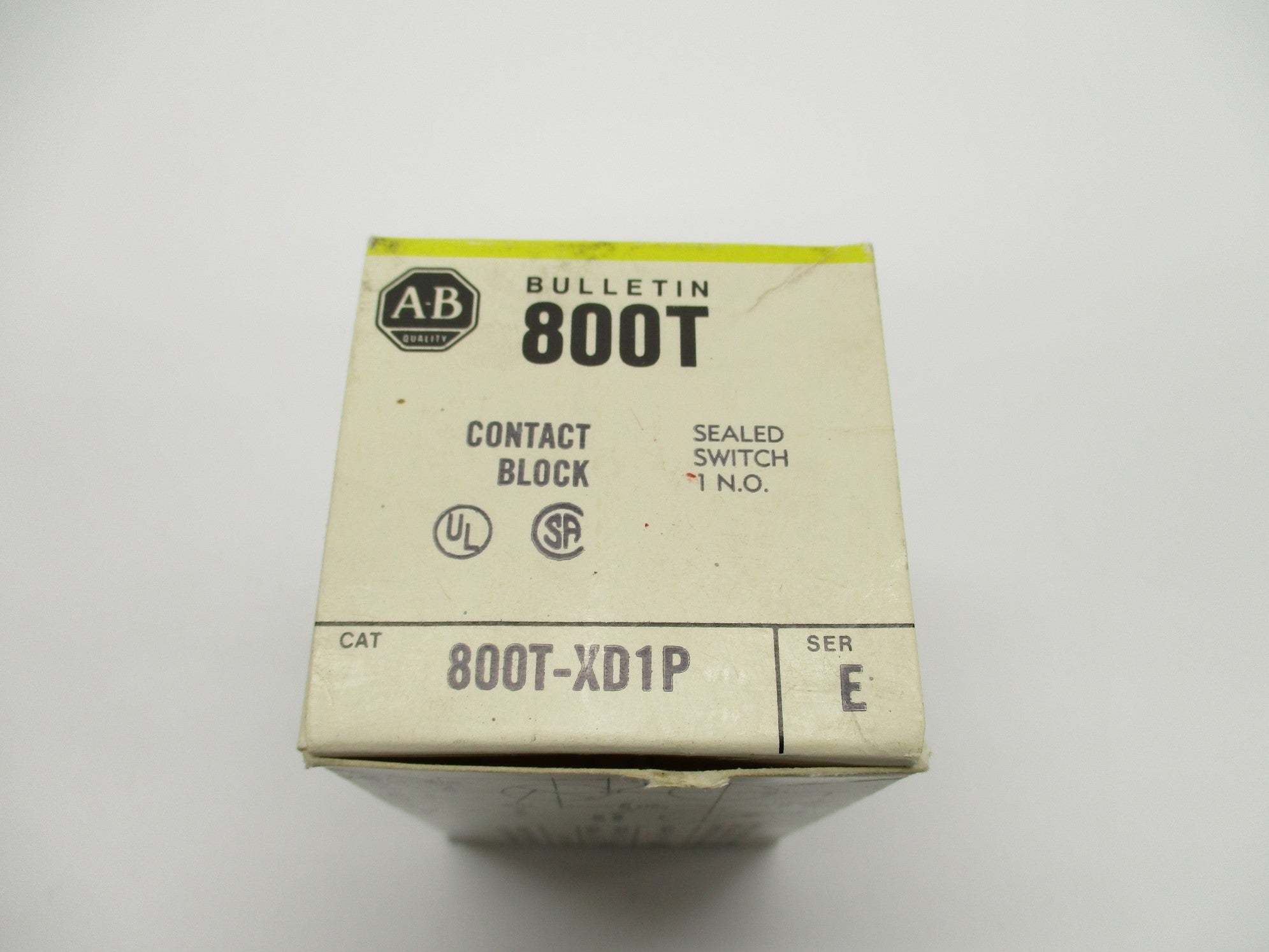 ALLEN BRADLEY 800T-XD1P SER. D (BK/YL) NSMP