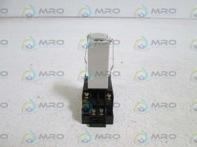 FUJI ELECTRIC TIMER ST7P-2DE3T-ADC *NEW NO BOX*
