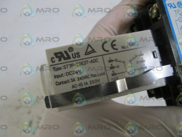 FUJI ELECTRIC TIMER ST7P-2DE3T-ADC *NEW NO BOX*