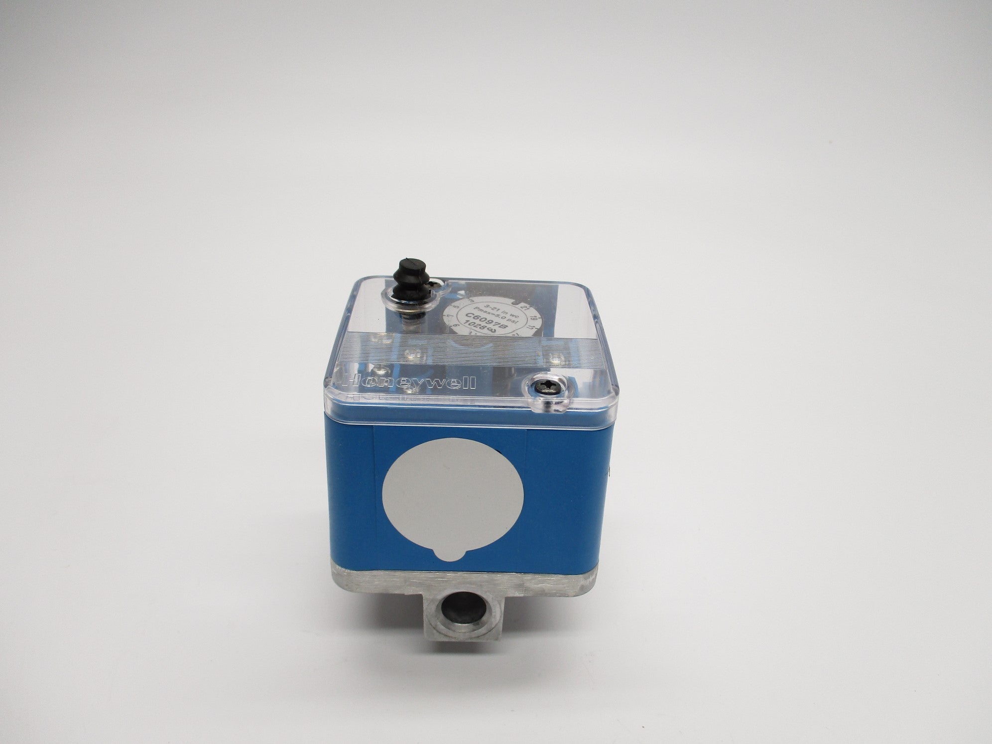 HONEYWELL C6097B1028 240VAC 3-21 -40-140'F 1/4" NSMP