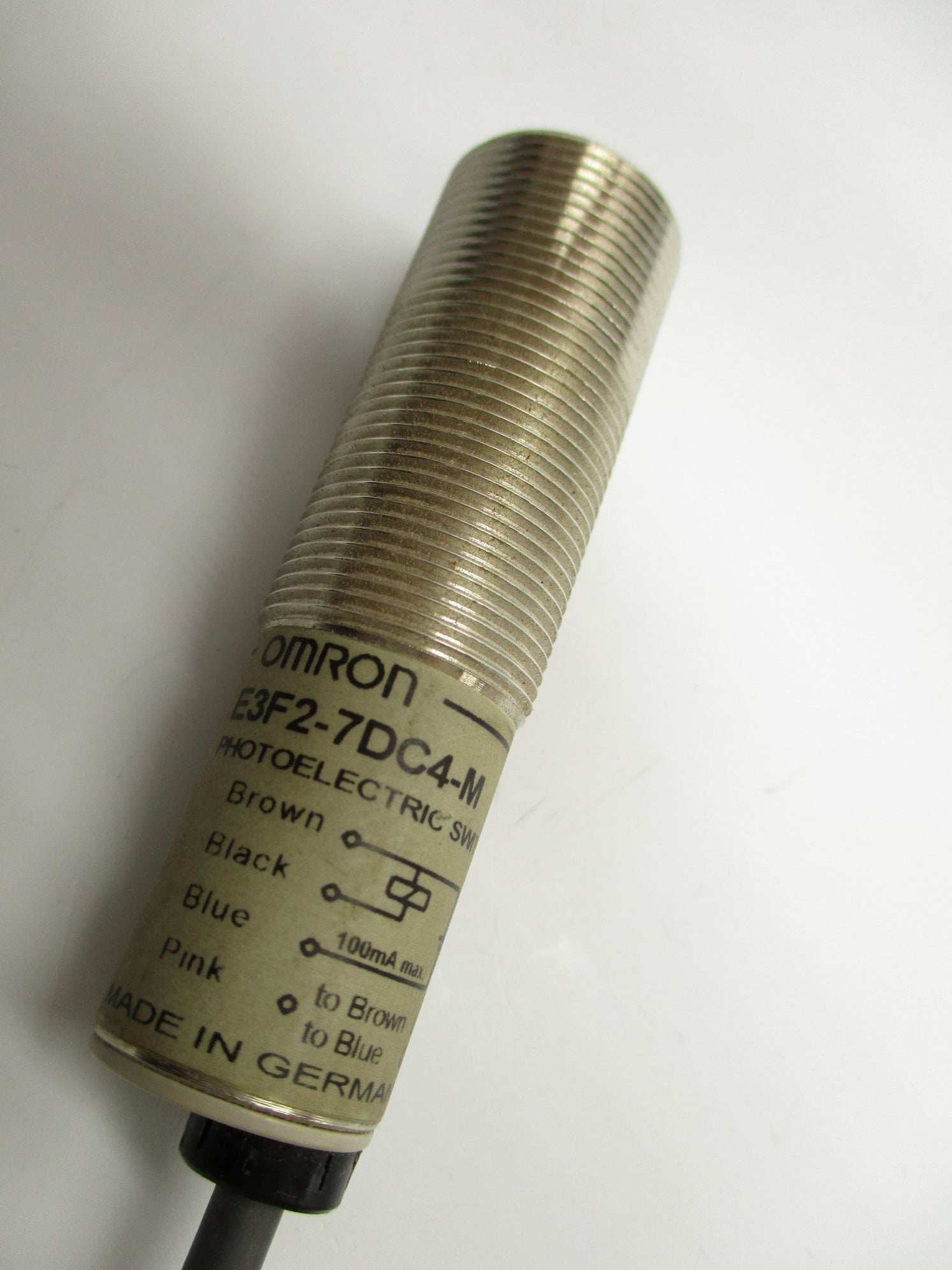 OMRON E3F2-7DC4-M UNMP