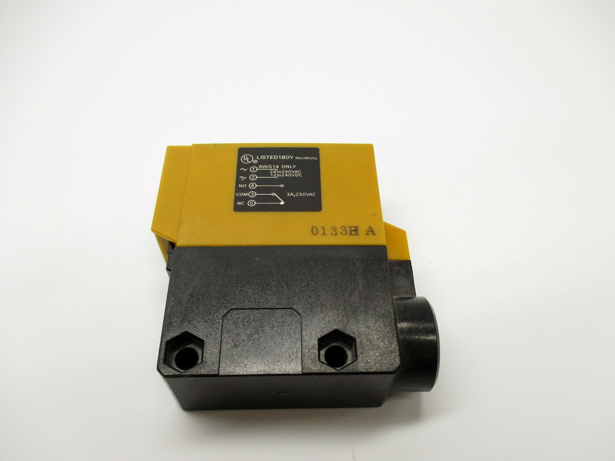 OMRON E3A2-R3M4 NSNP