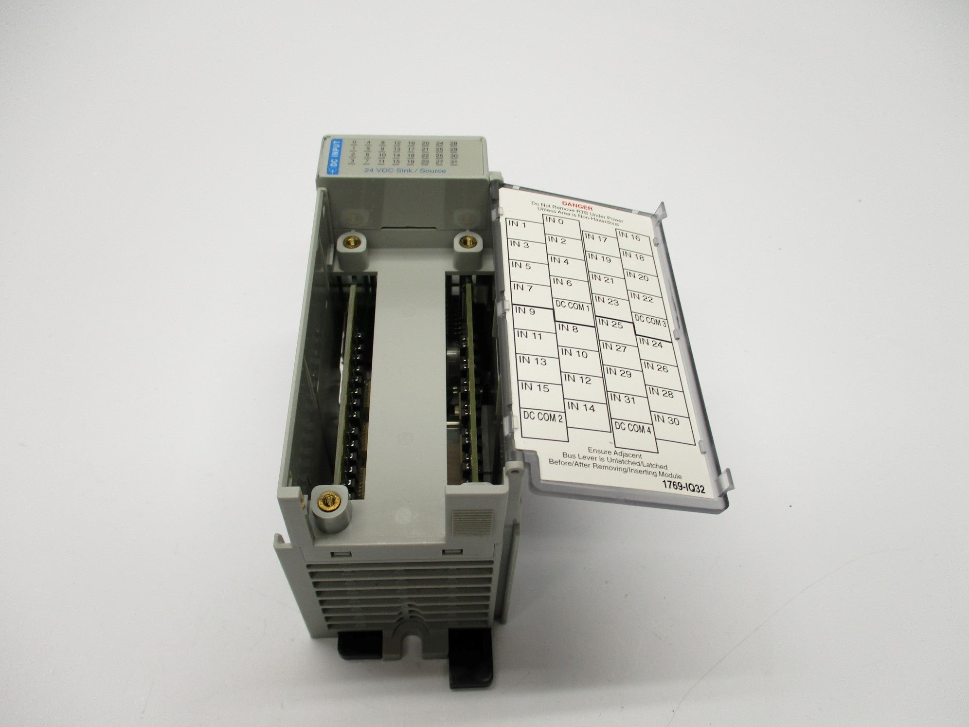 ALLEN BRADLEY 1769-IQ32 SER. A F/W 3.1 (NO TERMINAL) NSNP