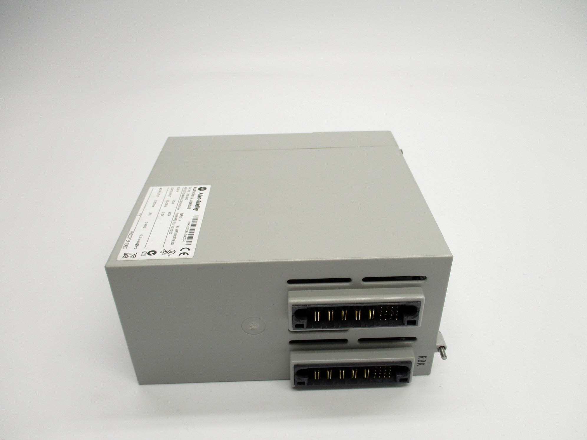 ALLEN BRADLEY 2093-AM02 SER. A F/W 01.101.02 UNMP