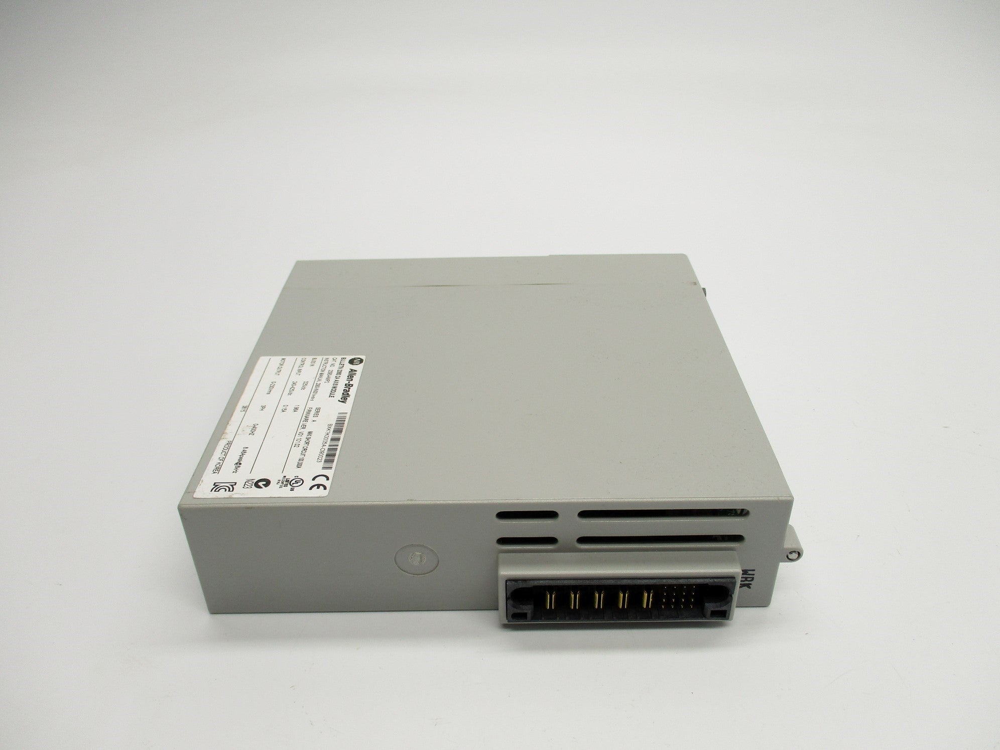 ALLEN BRADLEY 2093-AMP2 SER. A F/W 01.101.02 UNMP