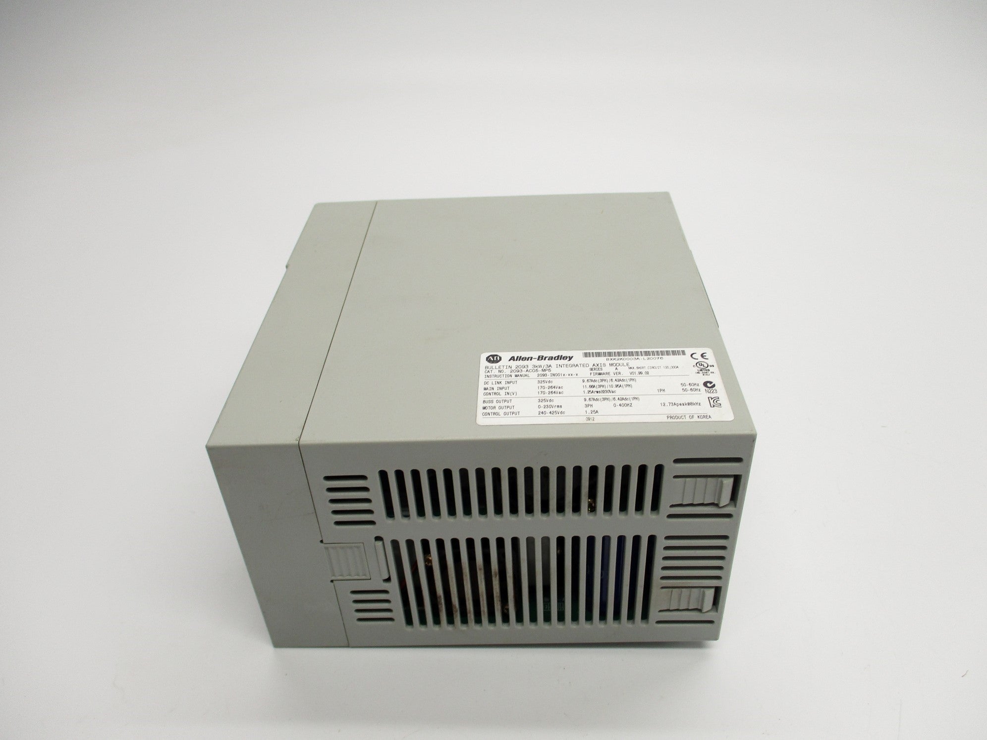 ALLEN BRADLEY 2093-AC05-MP5 SER. A F/W V01.99.02 UNMP
