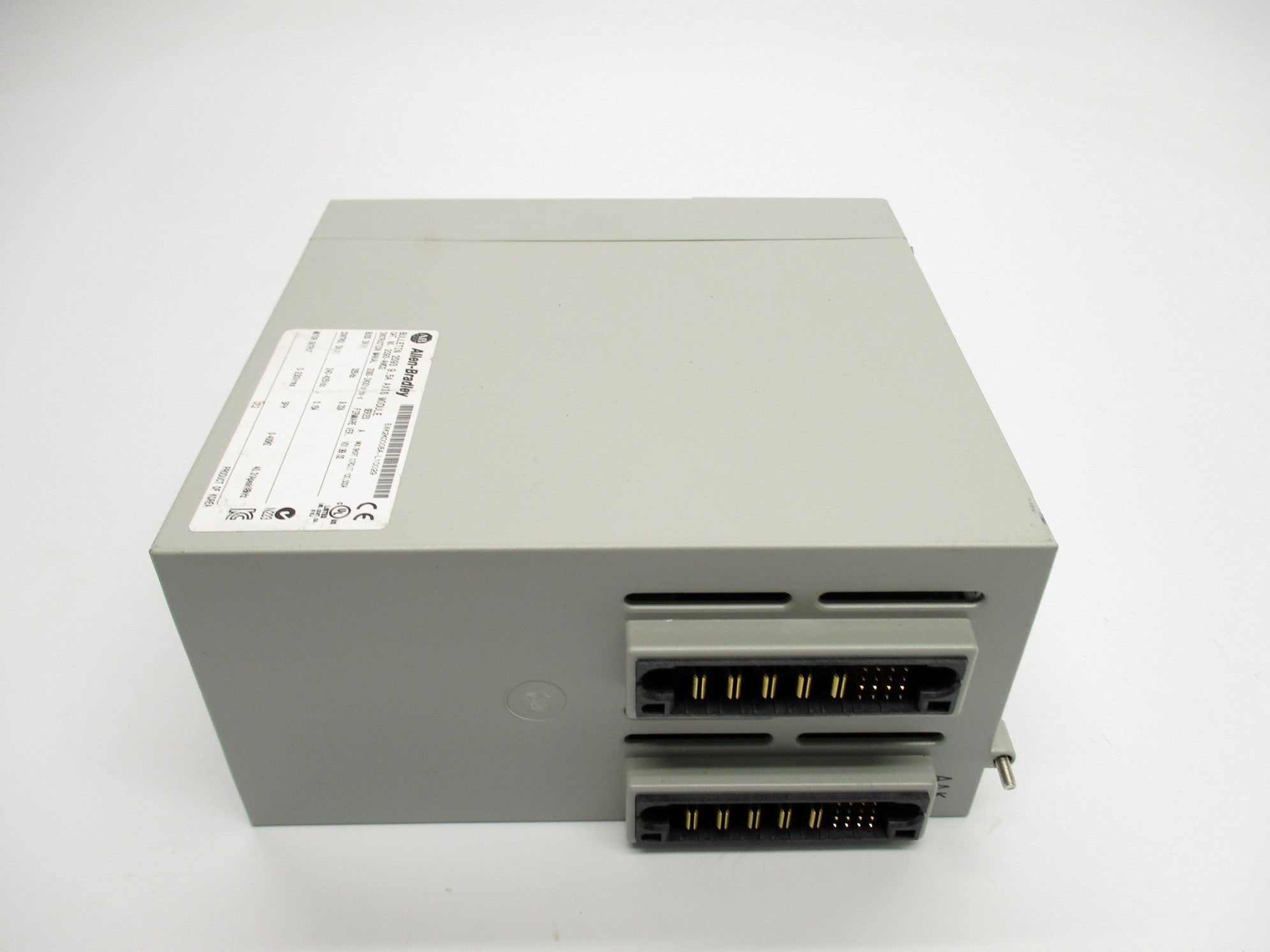 ALLEN BRADLEY 2093-AM02 SER. A F/W 01.99.02 UNMP