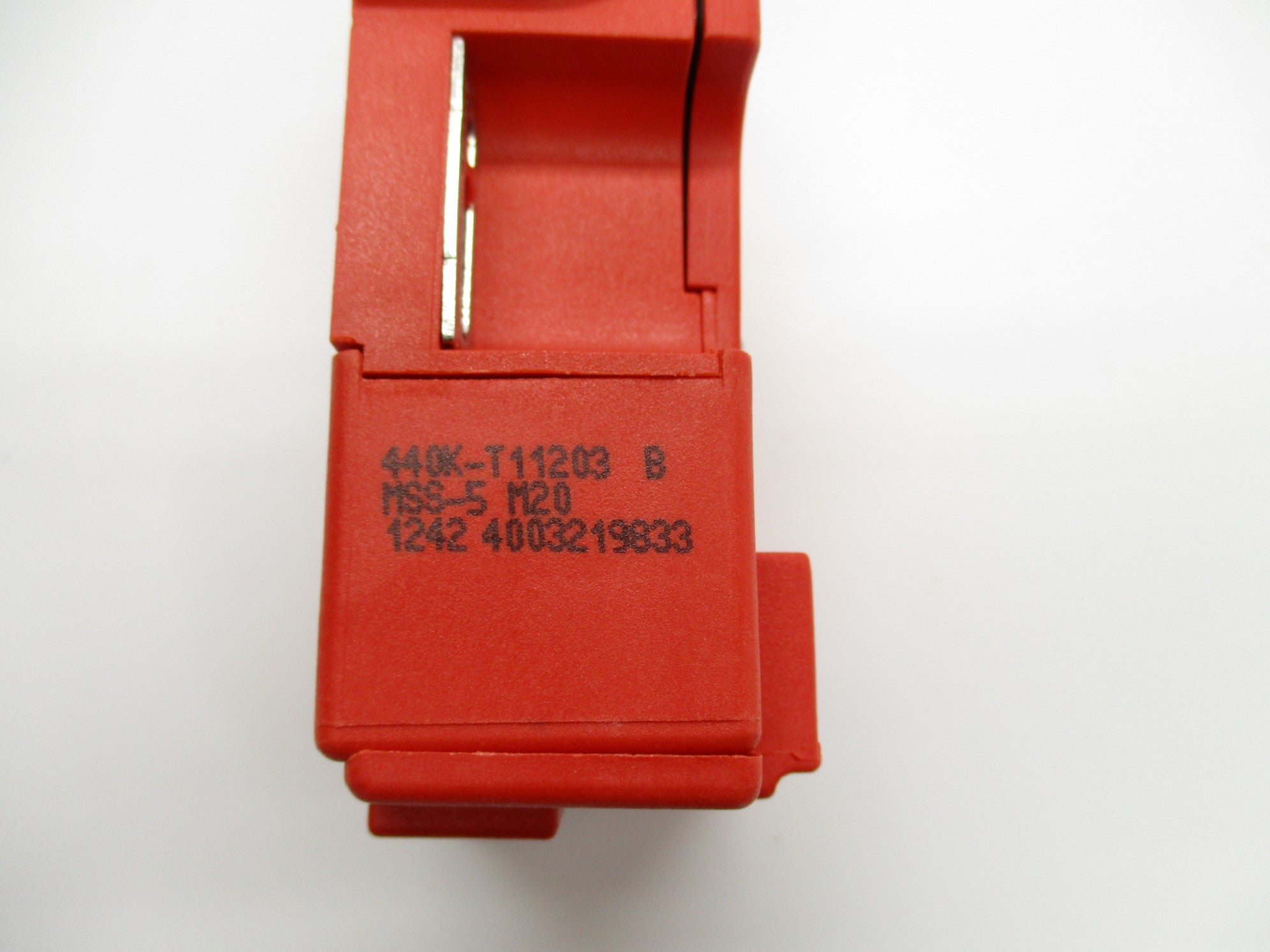 ALLEN BRADLEY 440K-T11203 SER. B (WH) NSMP