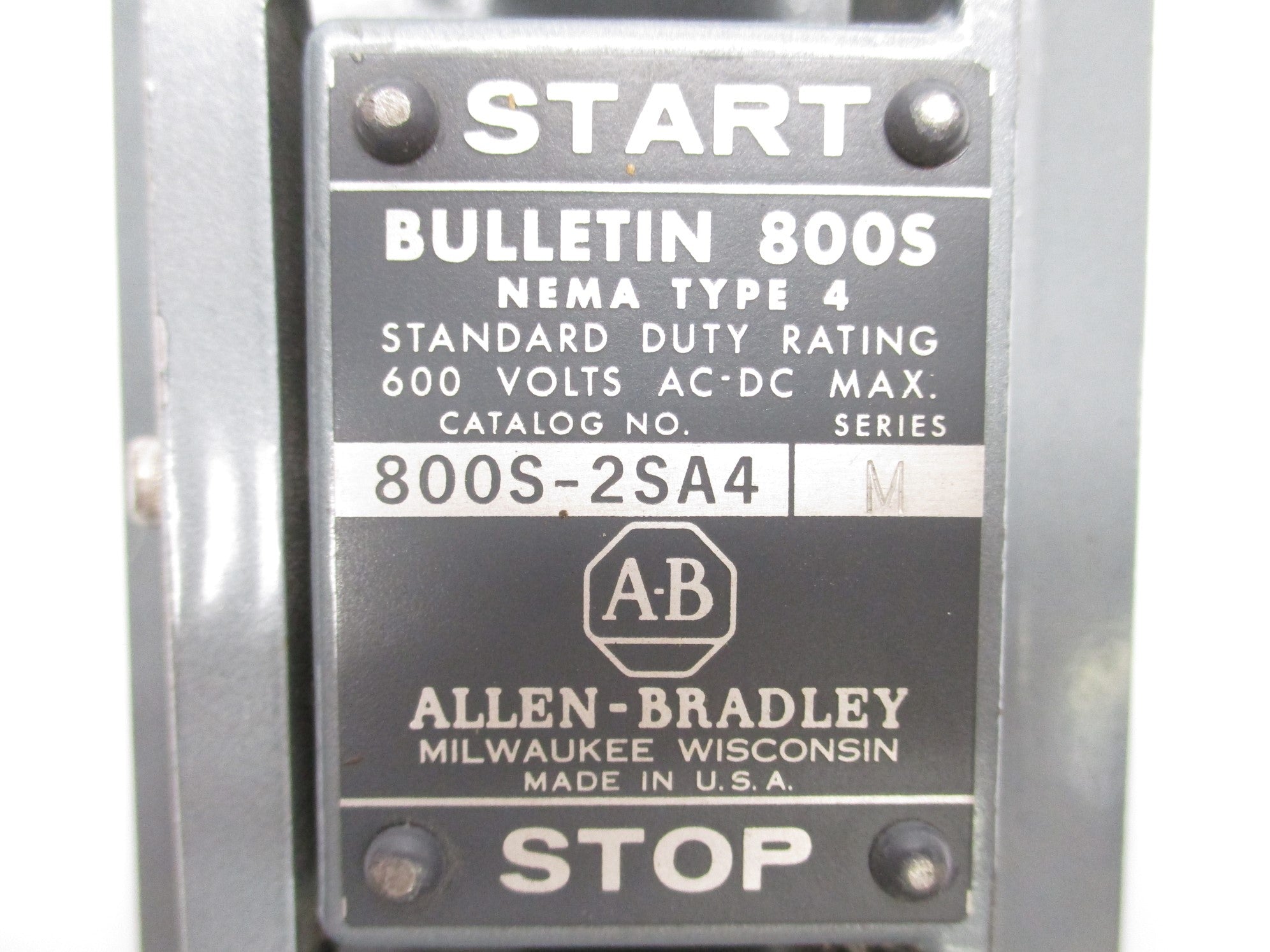 ALLEN BRADLEY 800S-2SA4 SER. M (AS PICTURED) NSNP