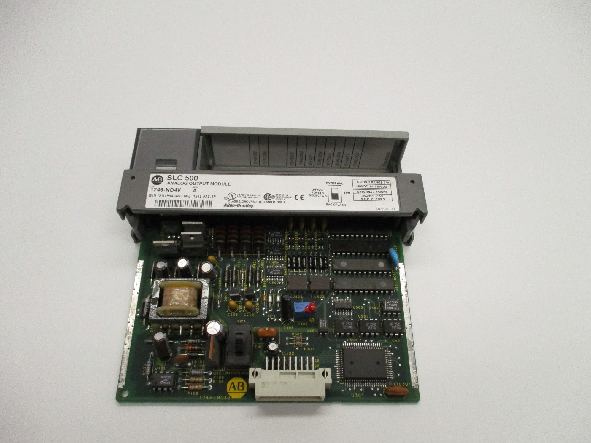 ALLEN BRADLEY 1746-NO4V SER. A (NO TERMINAL) UNMP
