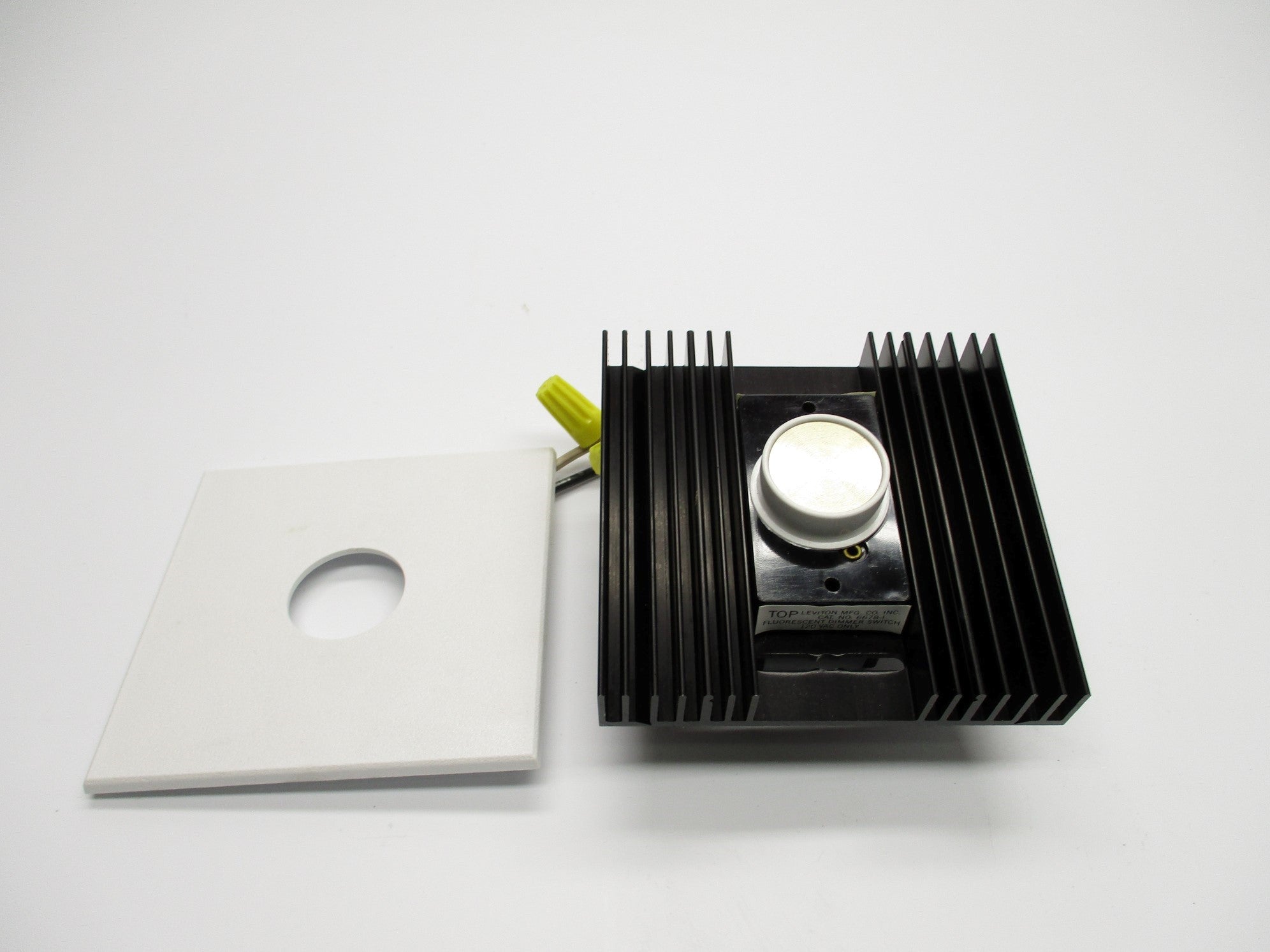 LEVITON 6678-1W NSMP