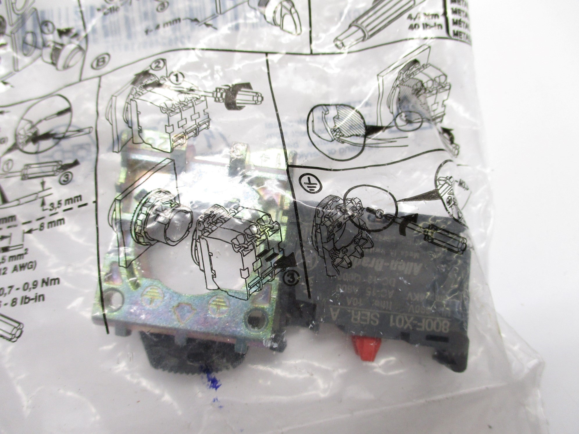 ALLEN BRADLEY 800F-MX01 SER. A (WH) NSMP