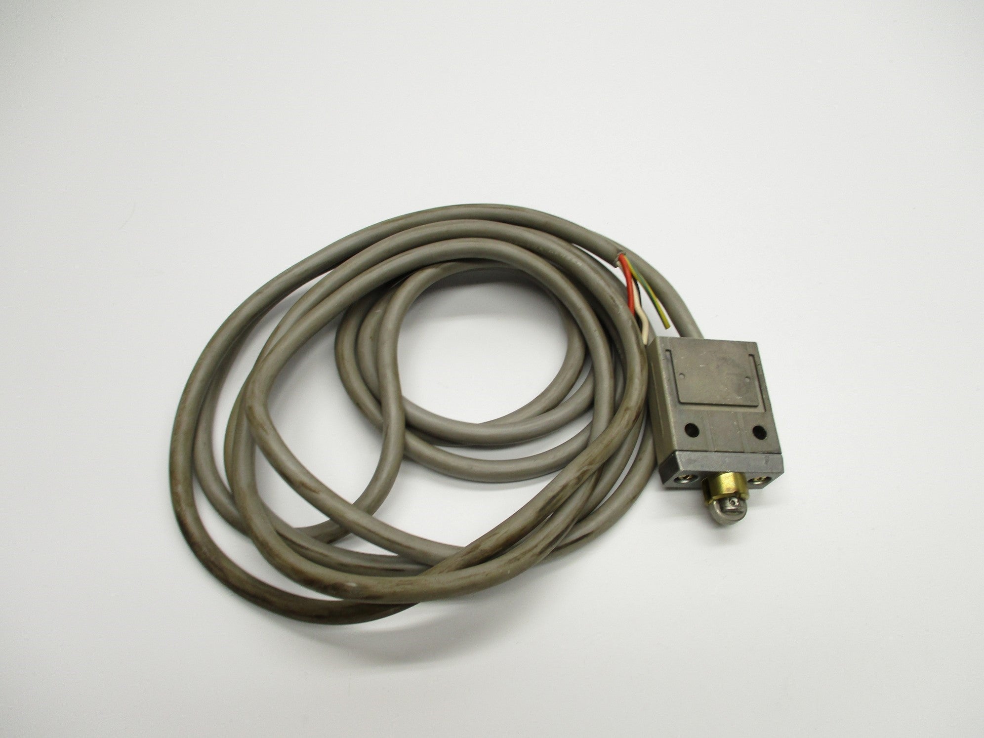 OMRON D4C-1202 UNMP
