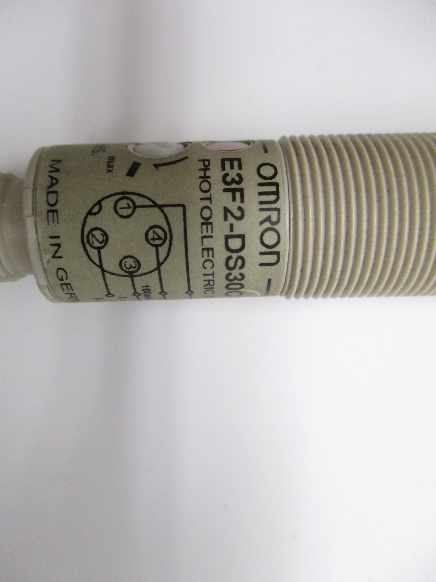 OMRON E3F2-DS30C4-P1 UNMP