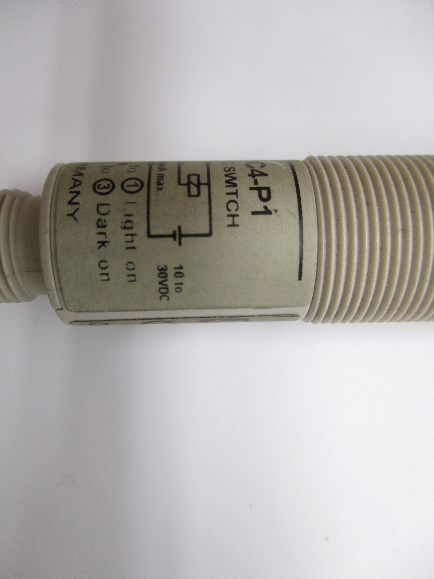 OMRON E3F2-DS30C4-P1 UNMP