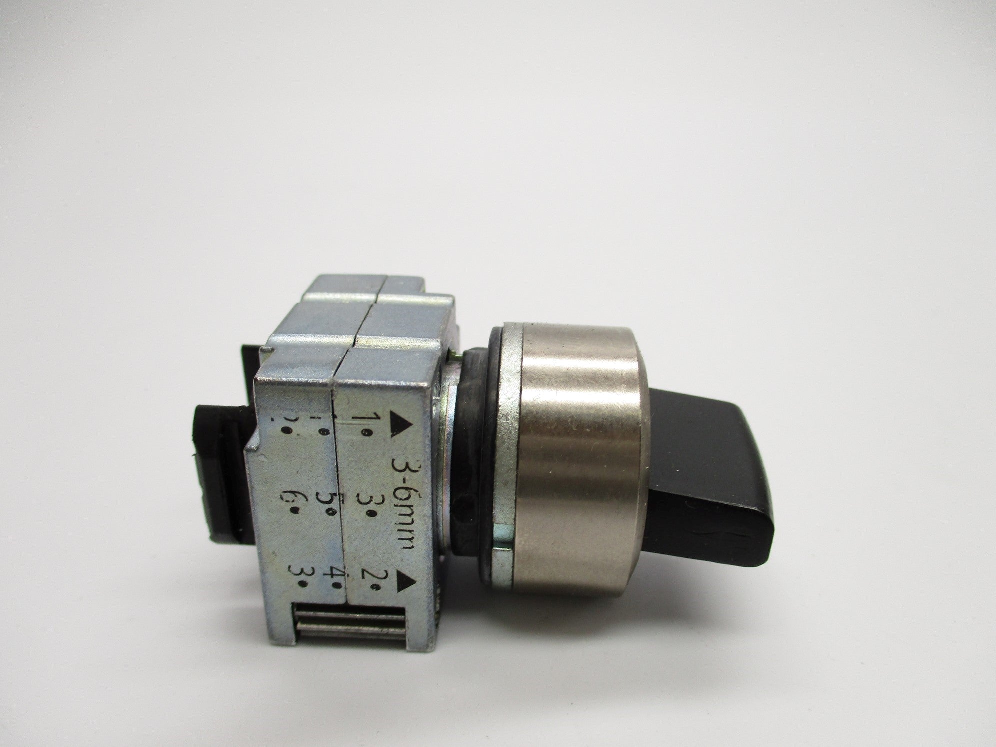 SIEMENS 3SB3500-2TA11 NSMP