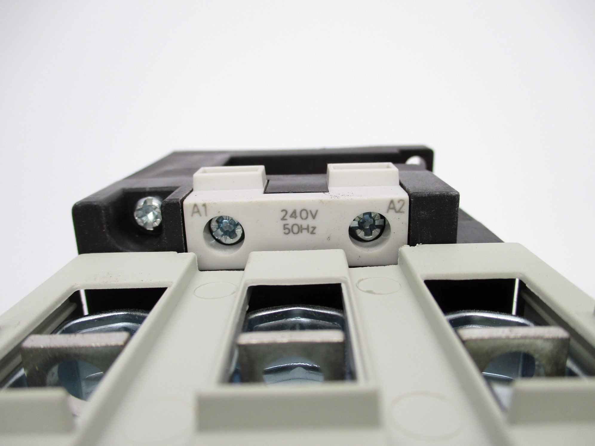 SIEMENS 3RT1045-1AU00 240VAC NSMP
