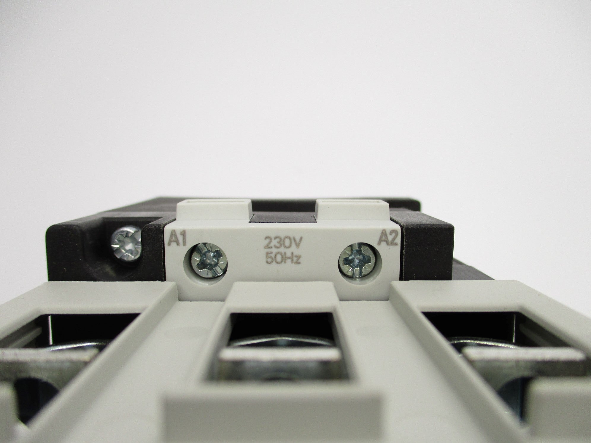 SIEMENS 3RT1045-1AP00 230V (AS PICTURED) NSMP