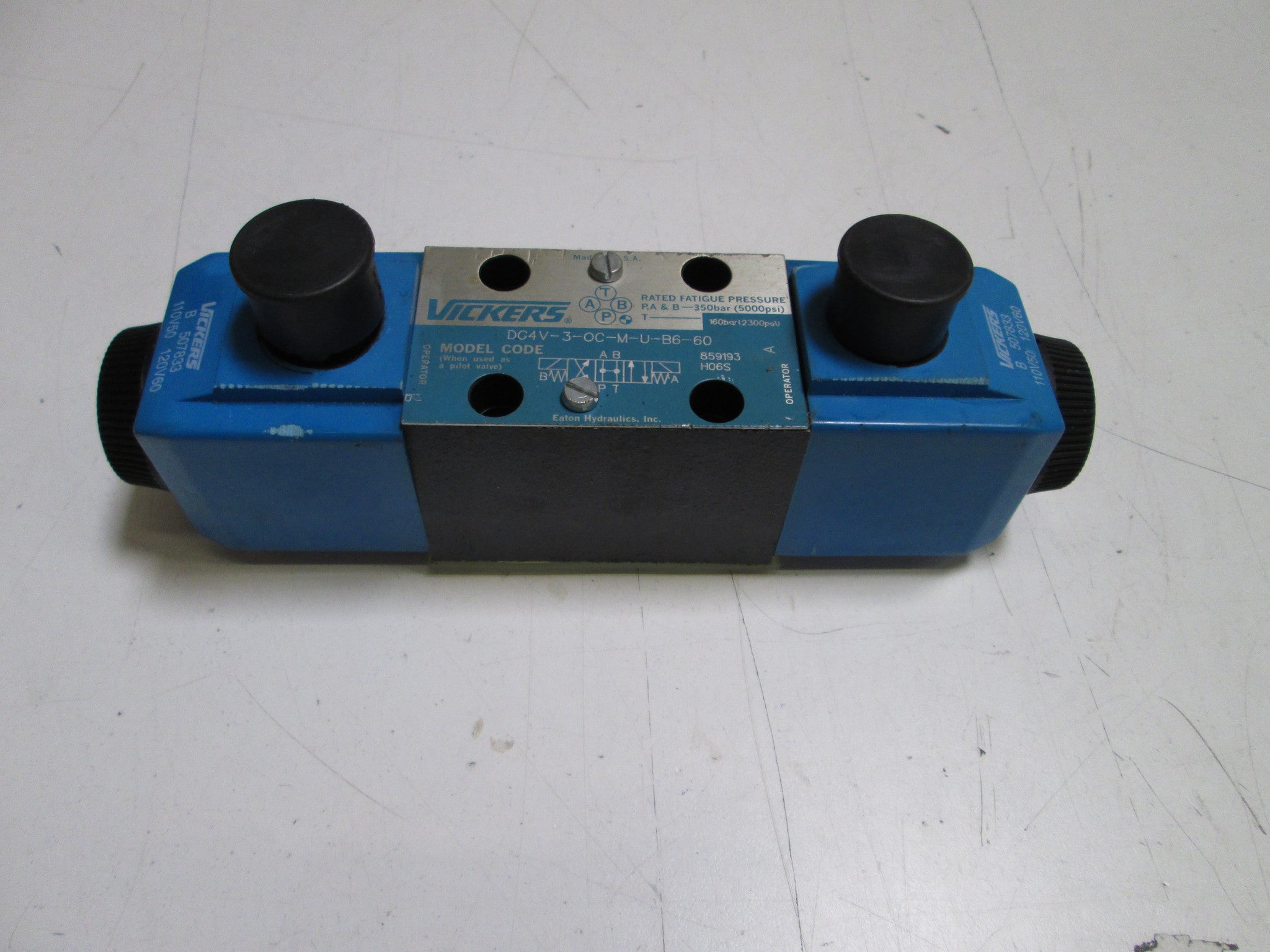 VICKERS HYDRUALIC VALVE DG4V-3-0C-M-U-B6-60 *NEW NO BOX*