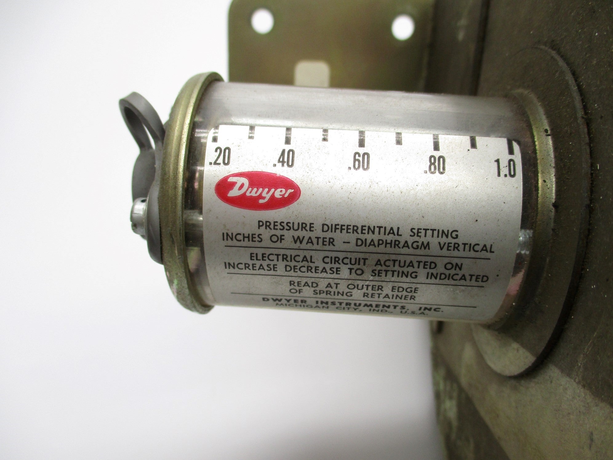 DWYER 1638-1 UNMP