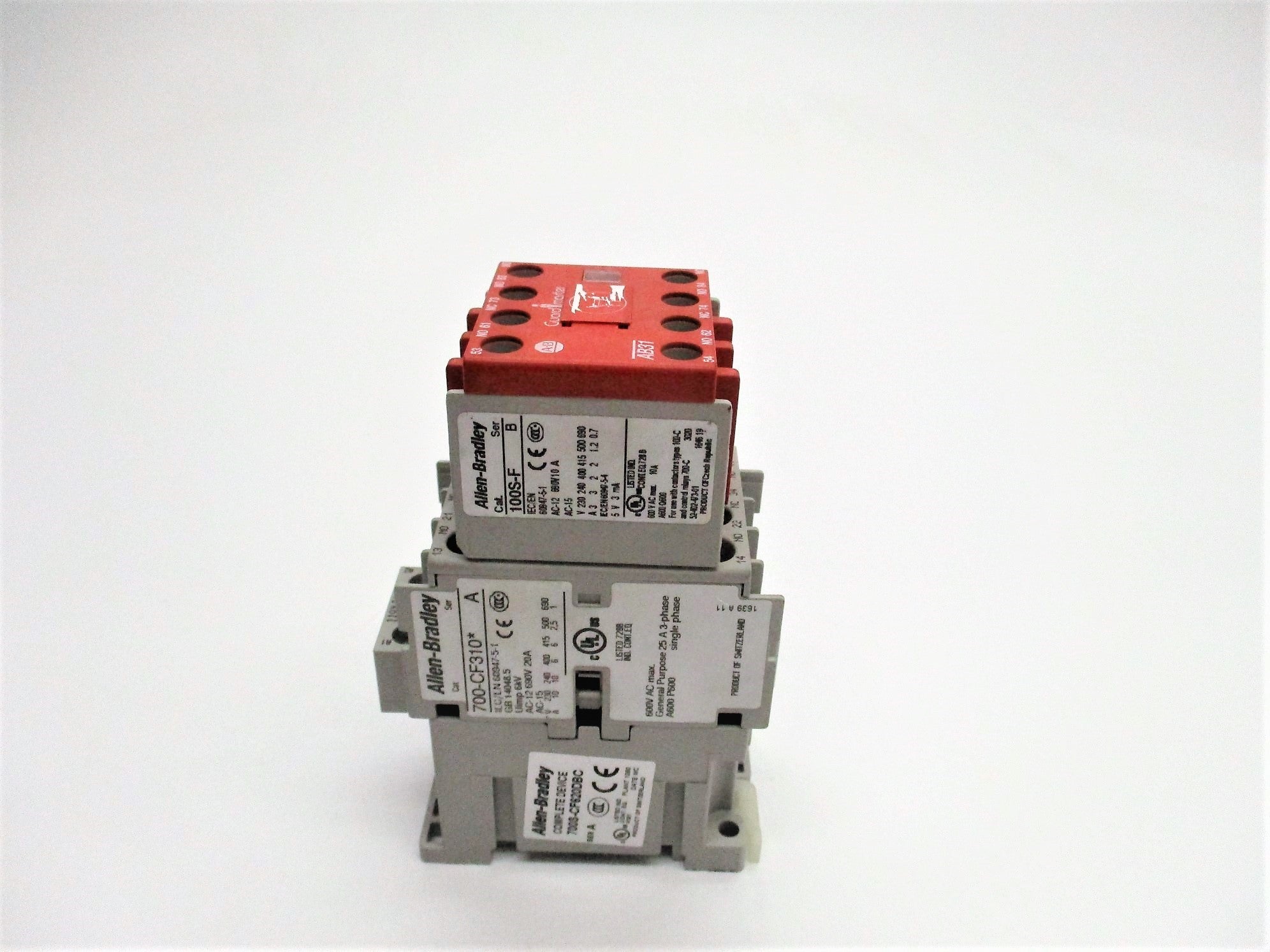 ALLEN BRADLEY 700S-CF620DBC SER. A 110/120V NSNP