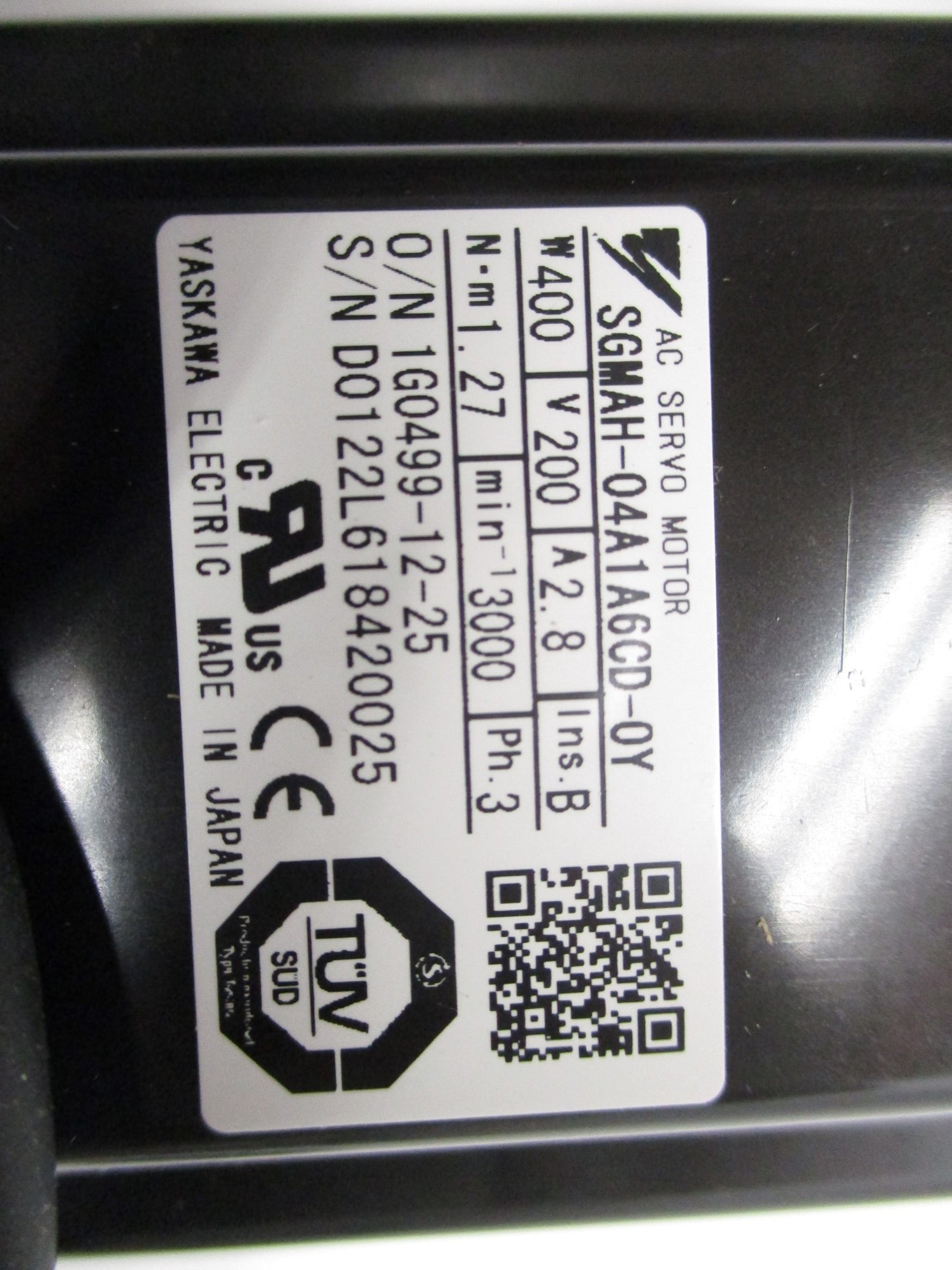 YASKAWA SGMAH-04A1A6CD-OY NSNP