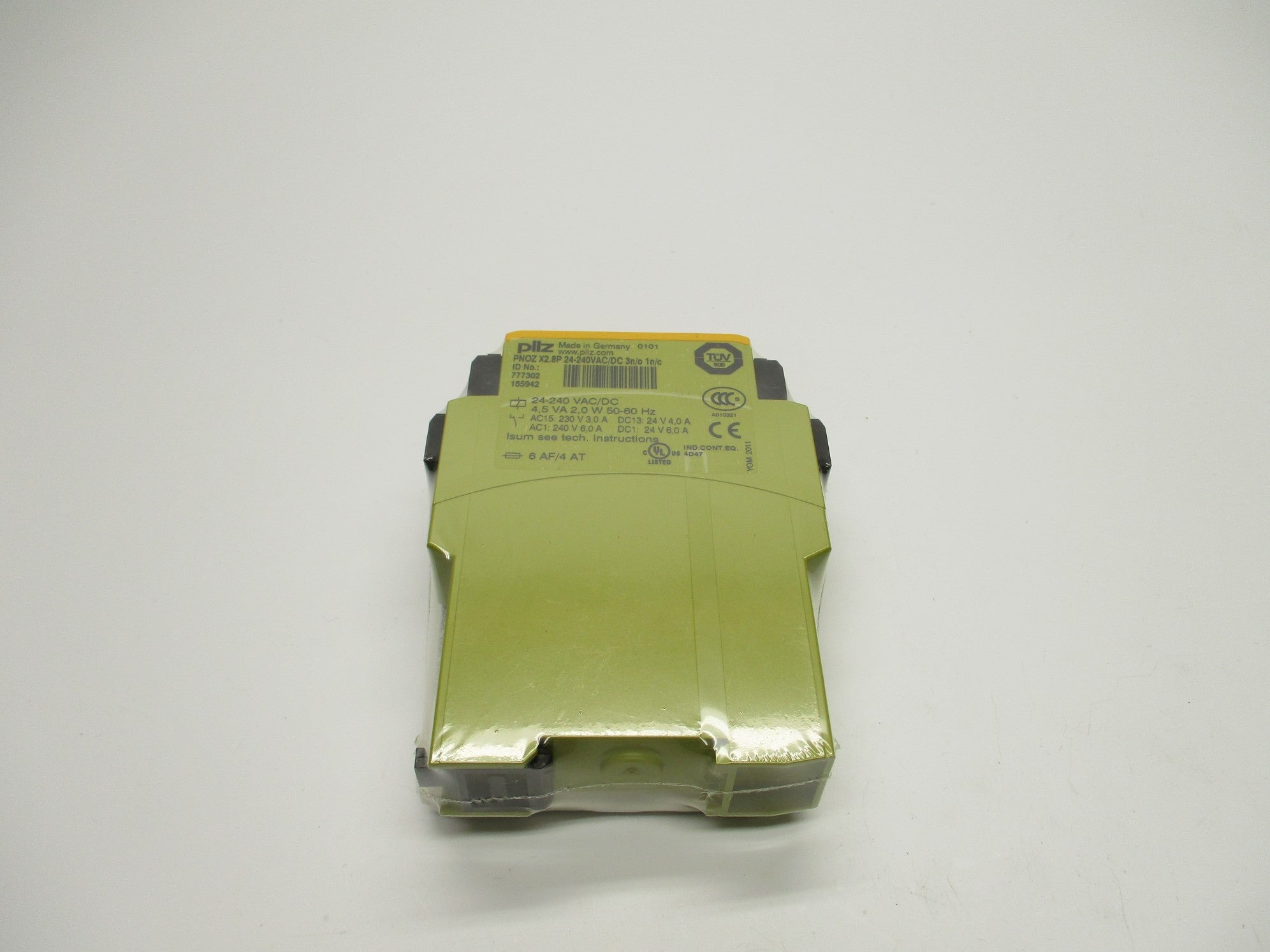 PILZ PNOZX2.8P-24-240VAC/DC-3N/O-1N/C 24-240VAC/DC NSMP