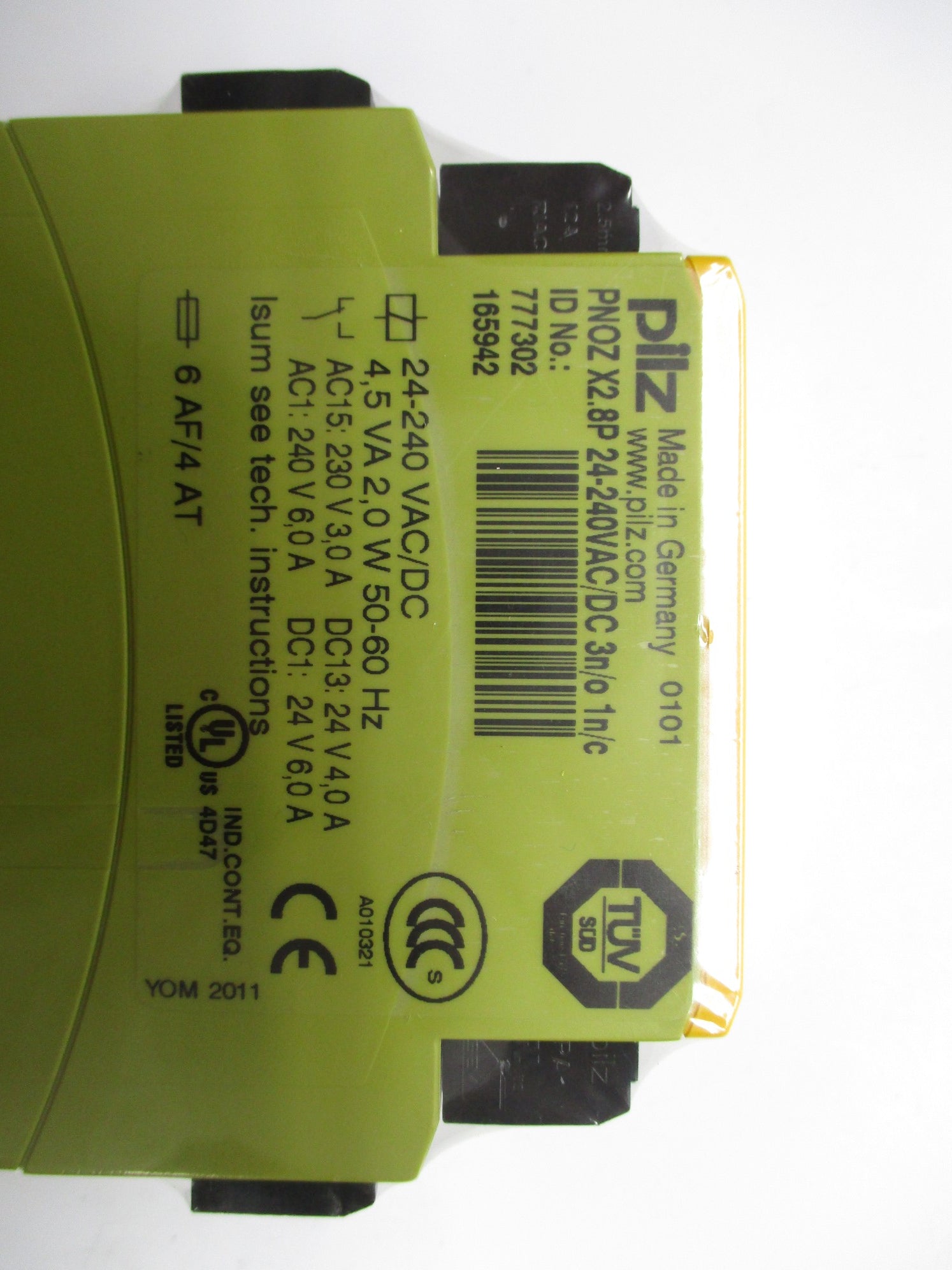 PILZ PNOZX2.8P-24-240VAC/DC-3N/O-1N/C 24-240VAC/DC NSMP