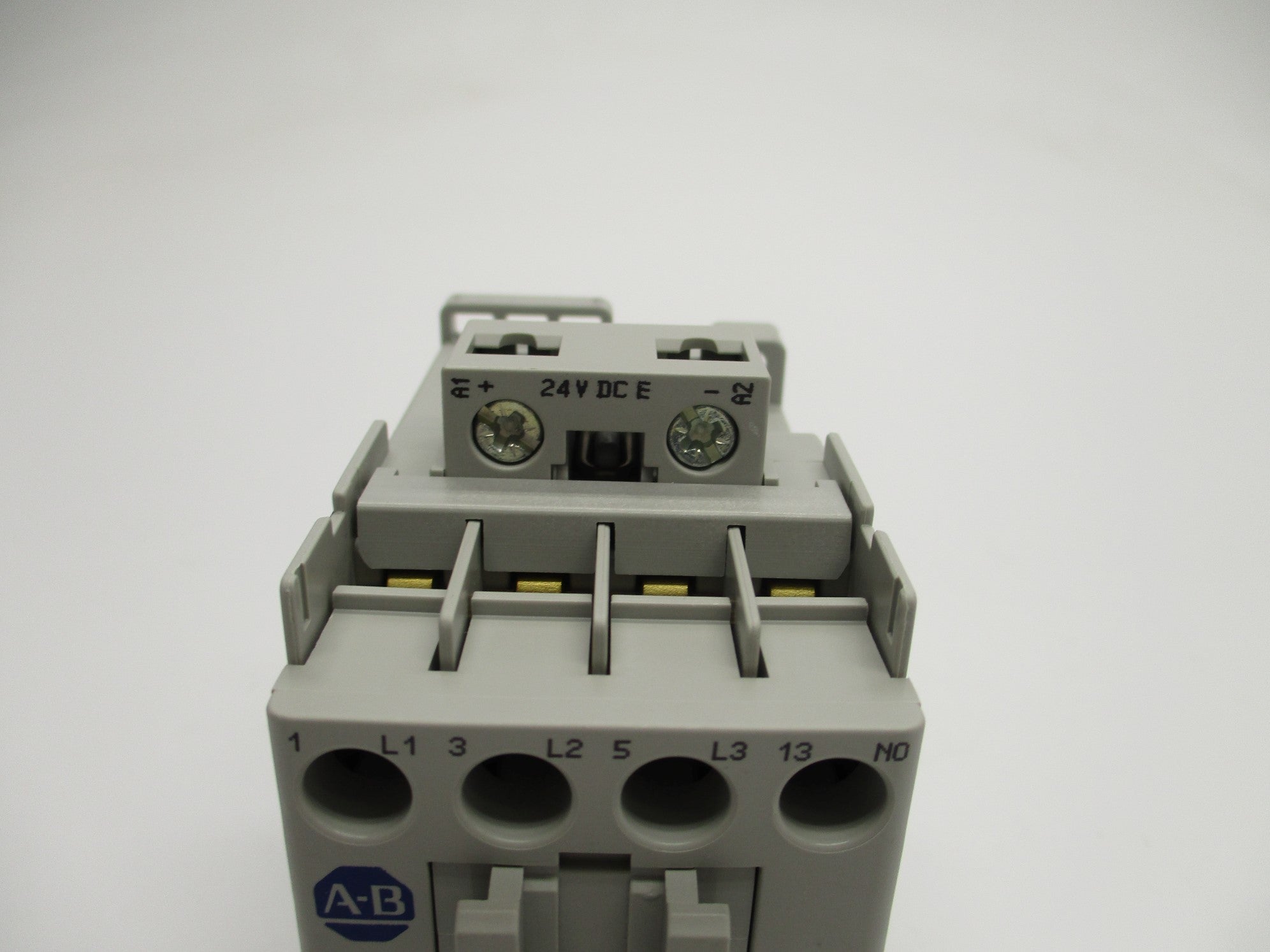 ALLEN BRADLEY 100-C16EJ10 SER. B 24VDC (BR/WH) NSMP