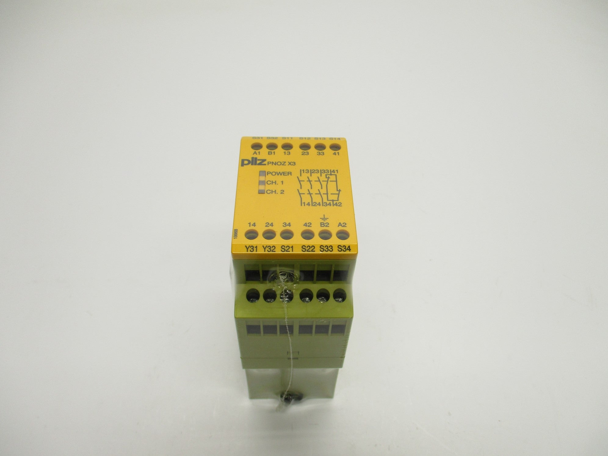 PILZ PNOZ-X3-230VAC-24VDC-3N/O-1N/C-1SO 24VDC NSMP