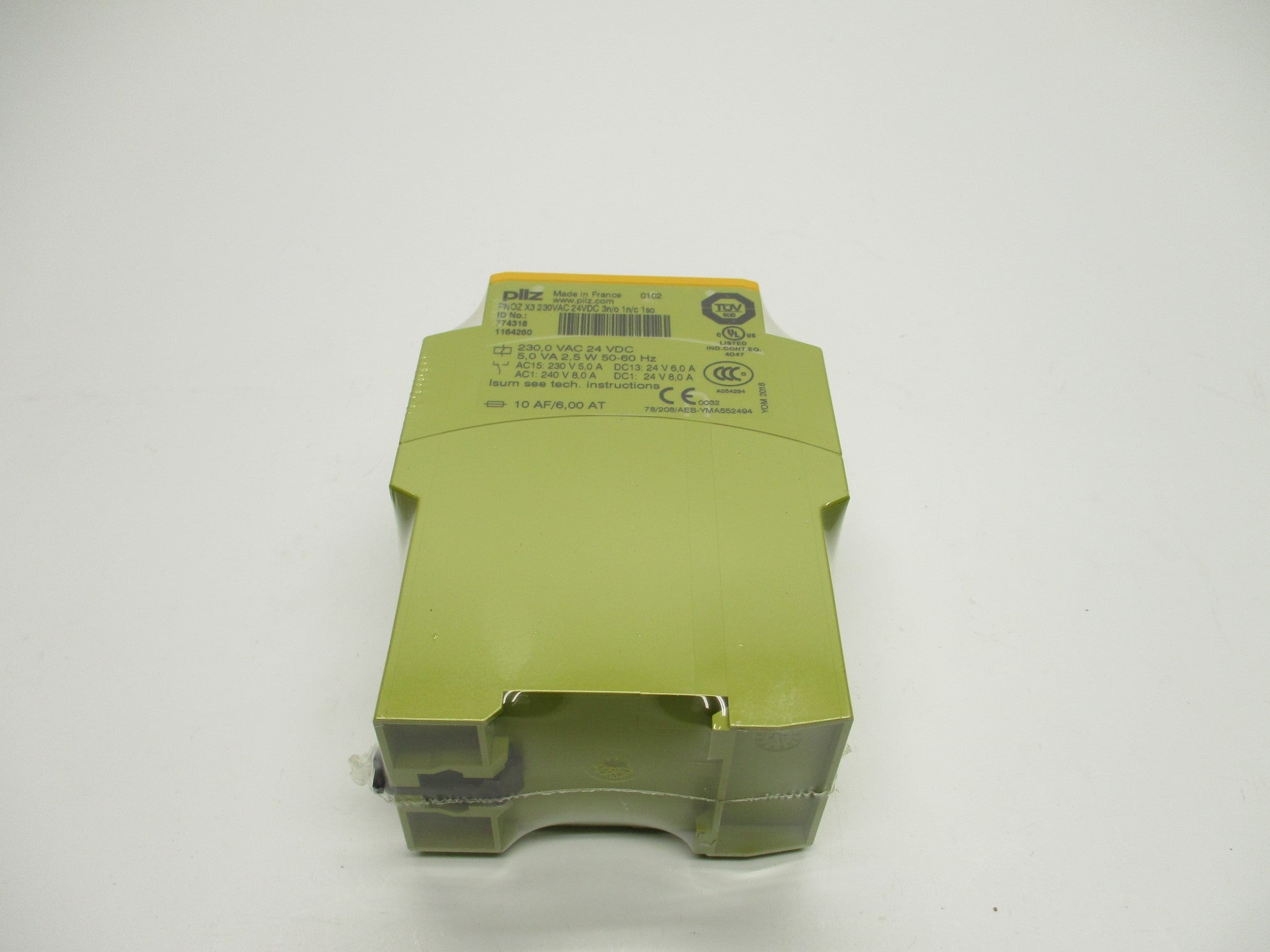 PILZ PNOZ-X3-230VAC-24VDC-3N/O-1N/C-1SO 24VDC NSMP