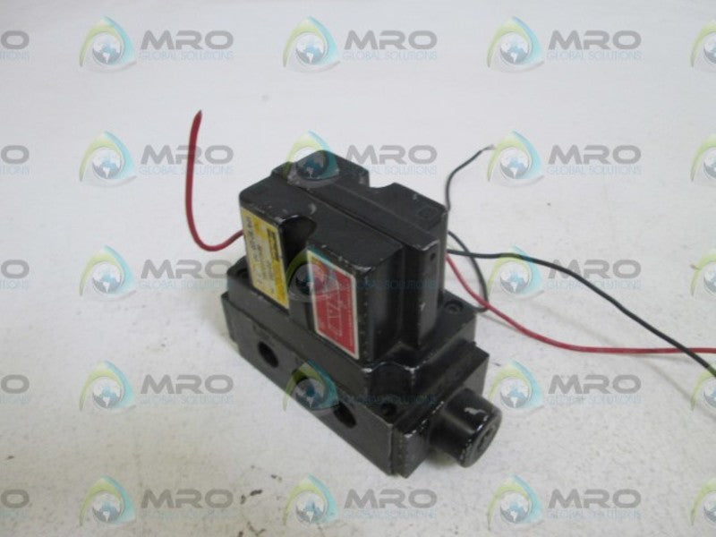 PARKER PNEUMATIC VALVE SS40103701 *USED*