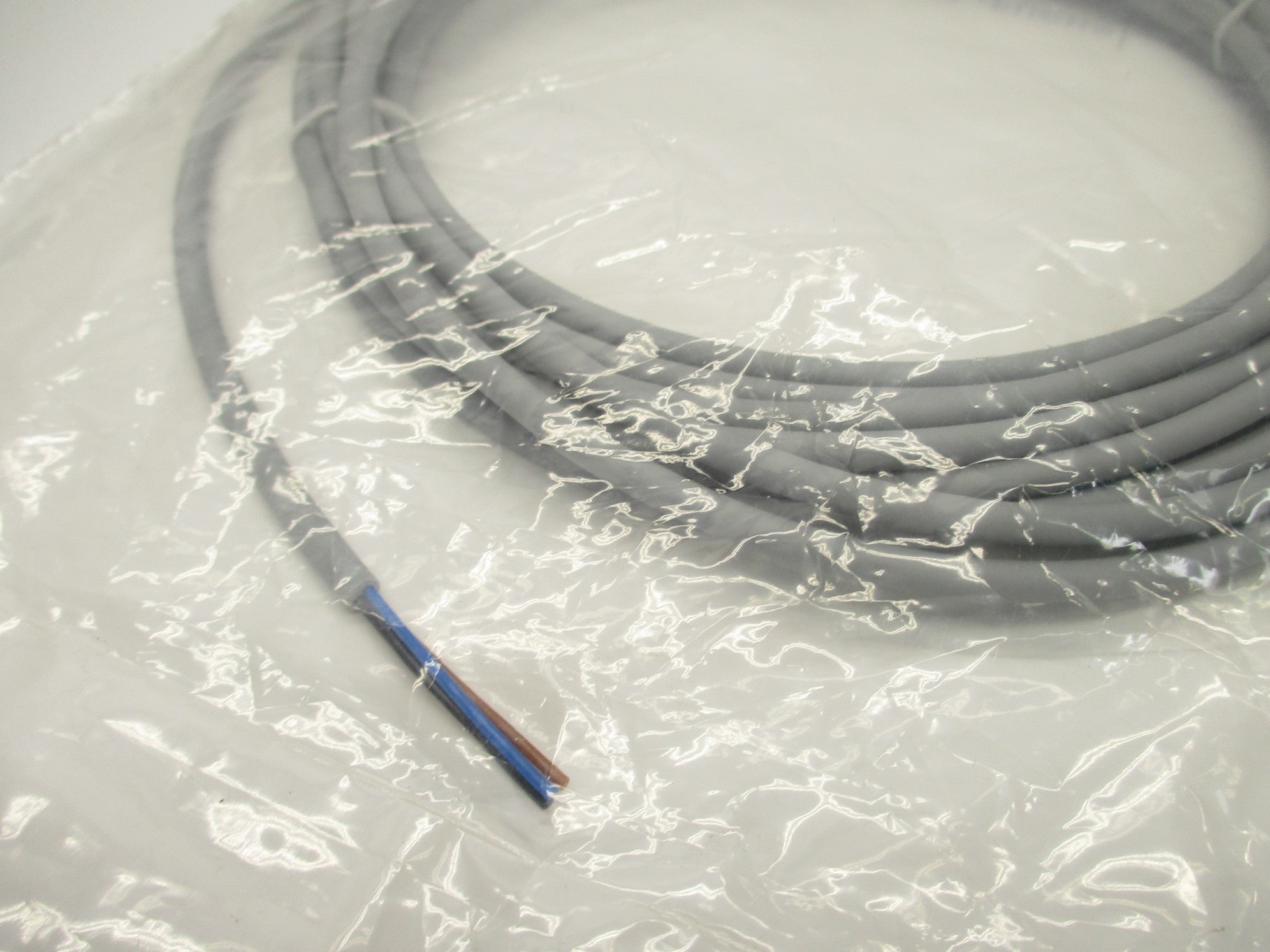 PEPPERL+FUCHS V3-WM-5M-PUR NSMP