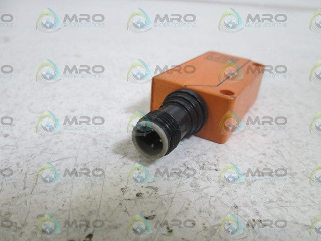 IFM EFECTOR OU5046 THROUGH BEAM SENSOR *USED*