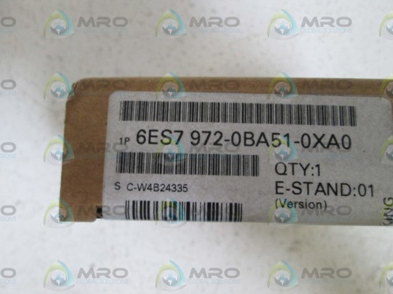 SIEMENS CONNECTOR PLUG 6ES7 972-0BA51-0XA0 *FACTORY SEALED*