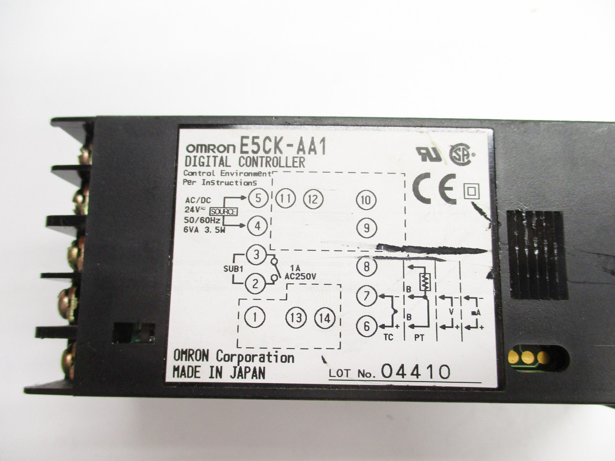 OMRON E5CK-AA1 UNMP